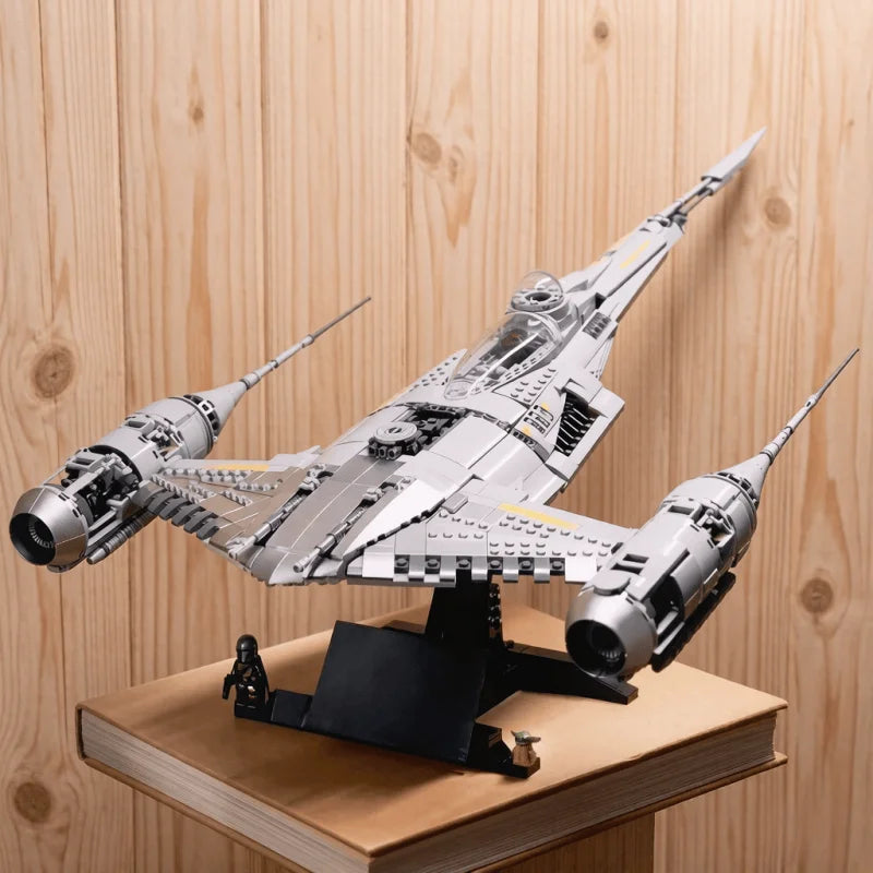 Caza Estelar N-1 · Modelo de Exposición