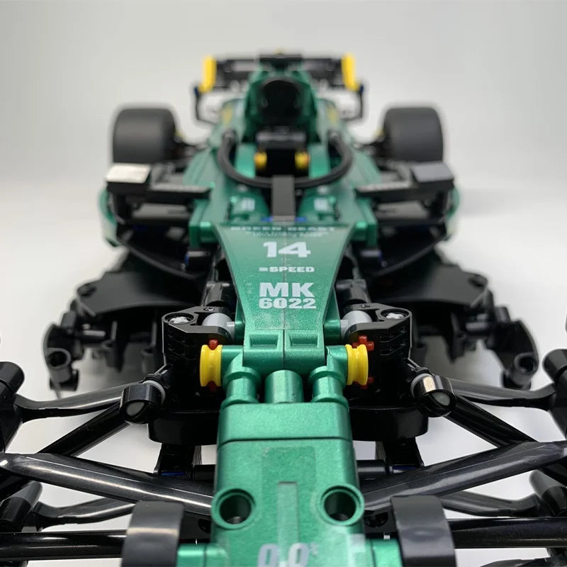 Formula 1 Aston Martin Aramco AMR25 · 1.912 pezzi