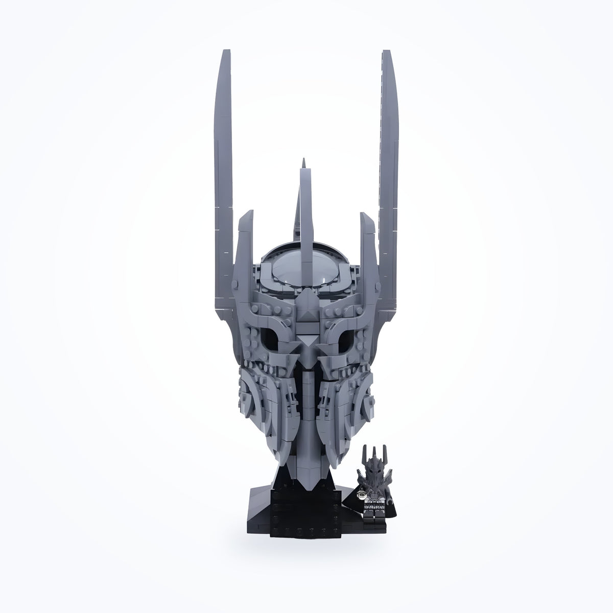 Casco de Sauron · Modelo de Exposición